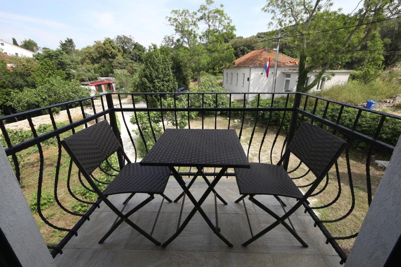 Apartments Tarragon Ugrinici Εξωτερικό φωτογραφία