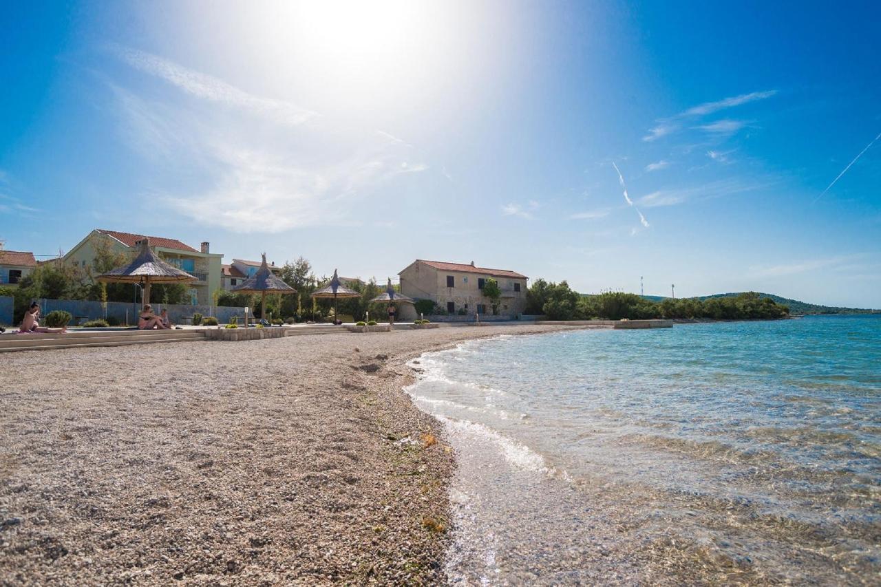 Apartments Tarragon Ugrinici Εξωτερικό φωτογραφία